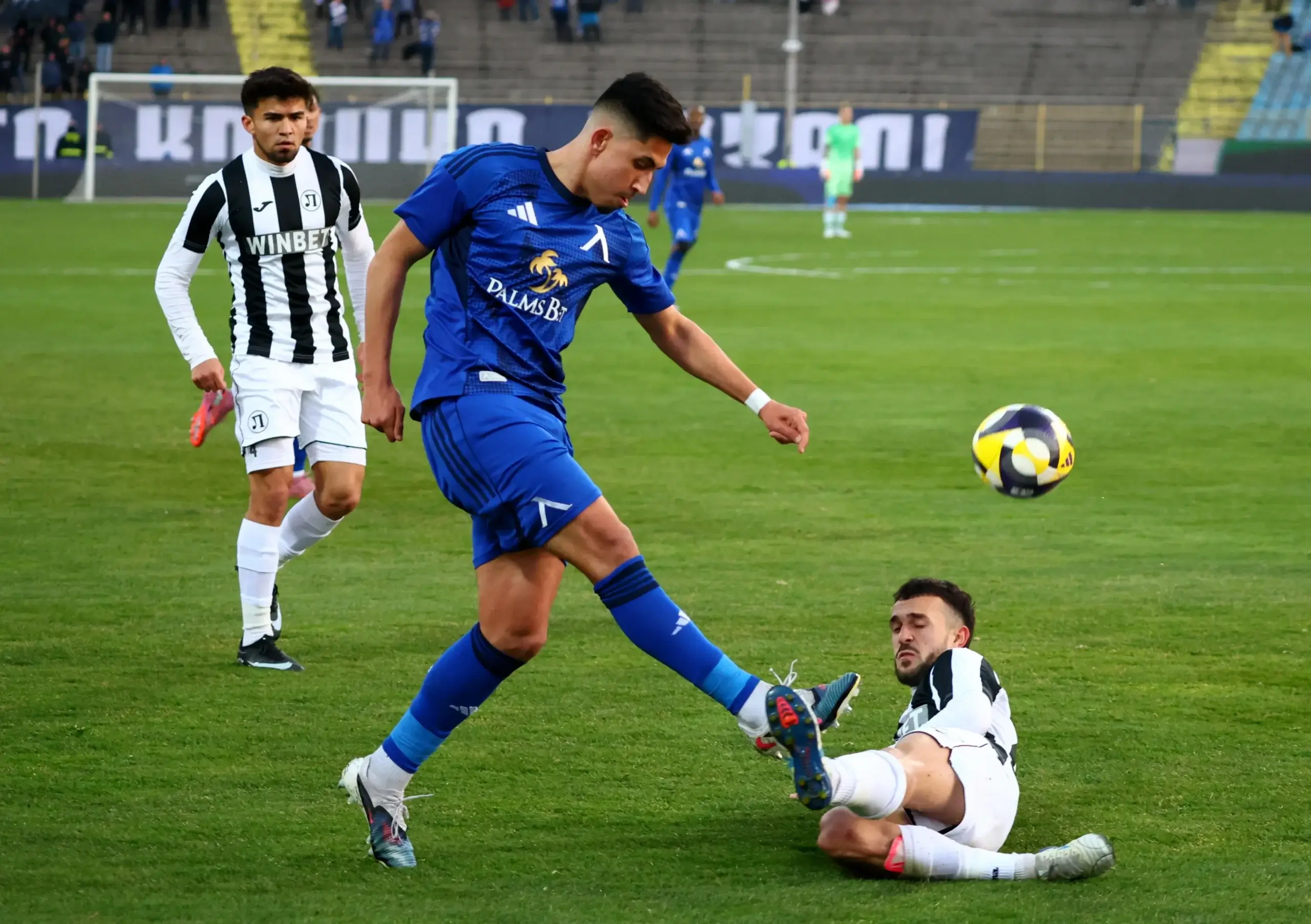 Асен Митков, Левски - Локомотив Пловдив