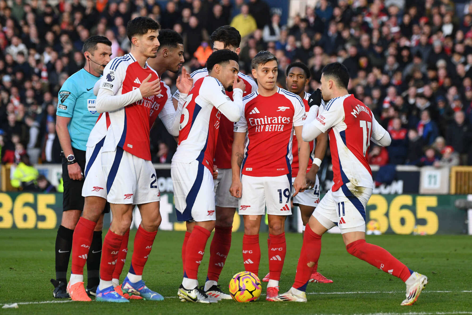 Jogadores do Arsenal contra o Wolverhampton