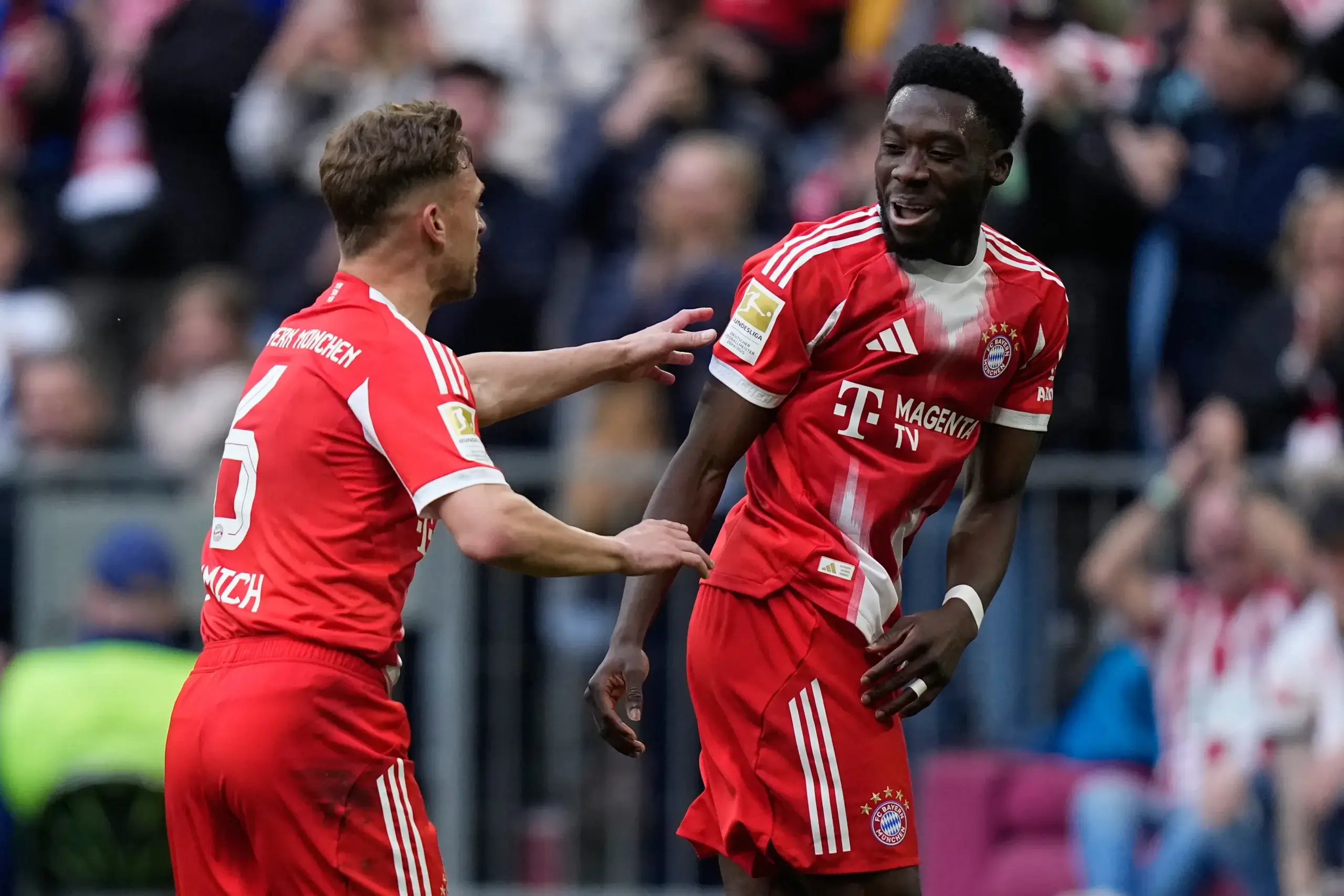 Йозуа Кимих и Алфонсо Дейвис