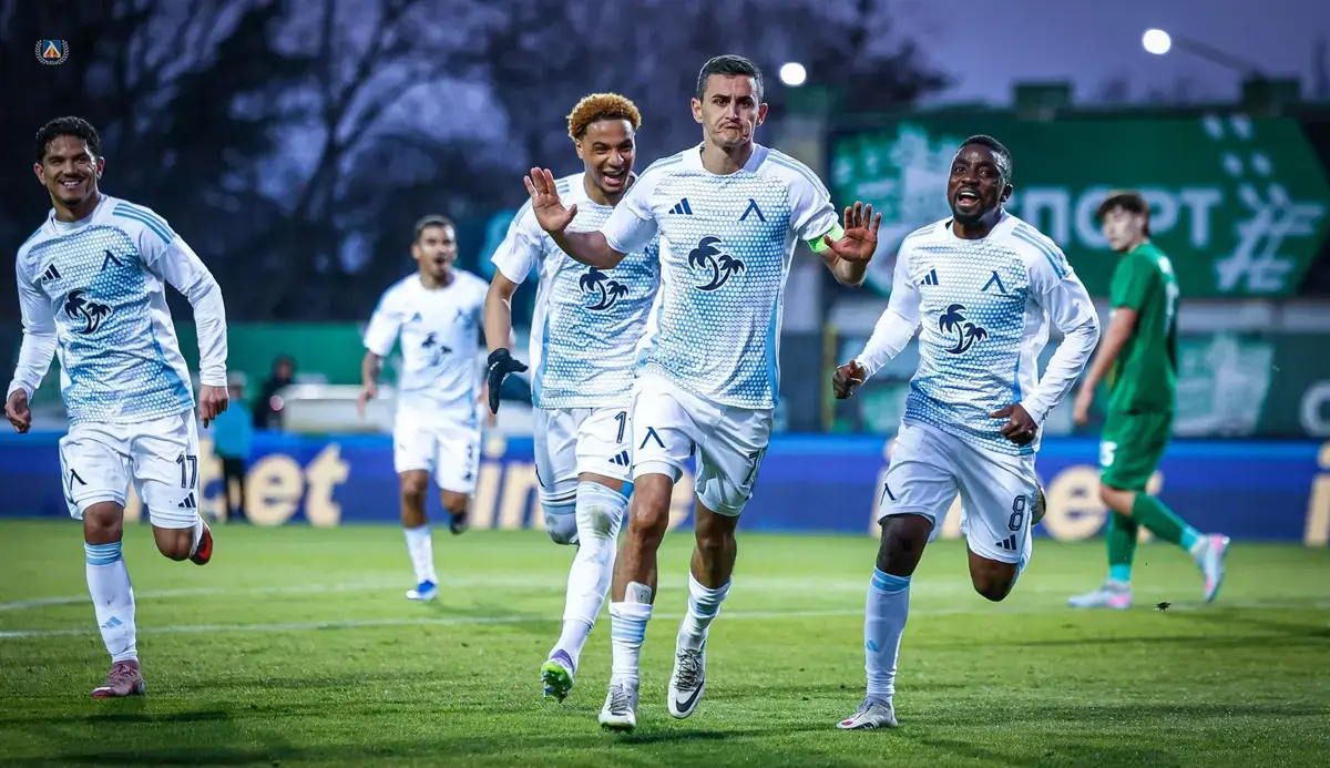 Евертон Бала, Армстронг Око-Флекс, Георги Костадинов и Карлос Охене