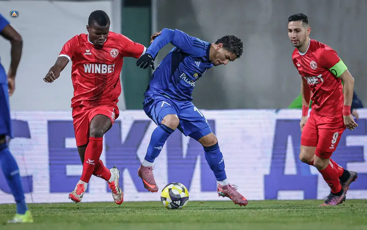 Евертон Бала, Сейни Санянг и Даниел Генов