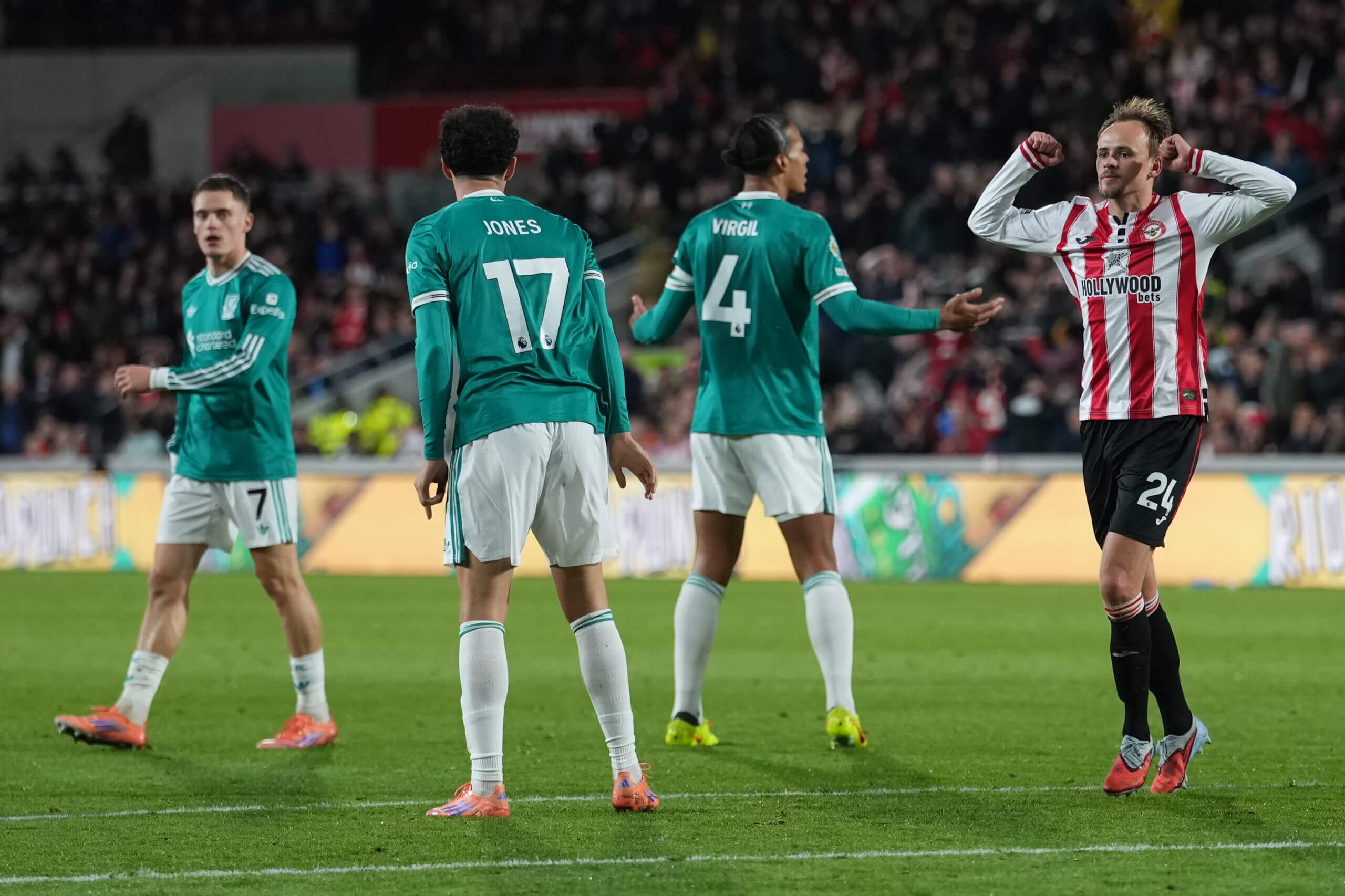 Микел Дамсгорд, Върджил ван Дайк, Къртис Джоунс и Флориан Виртц