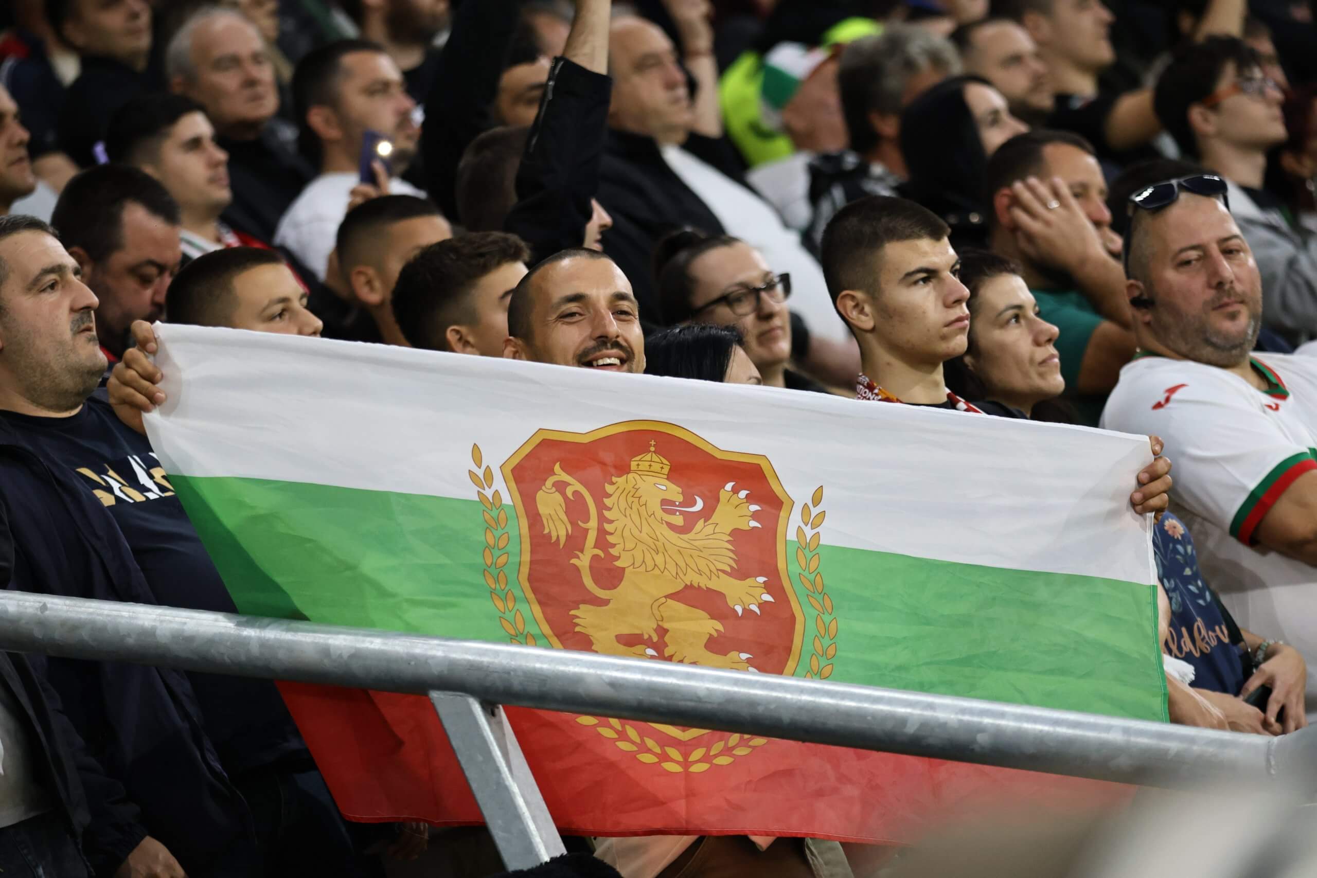 Фенове на България