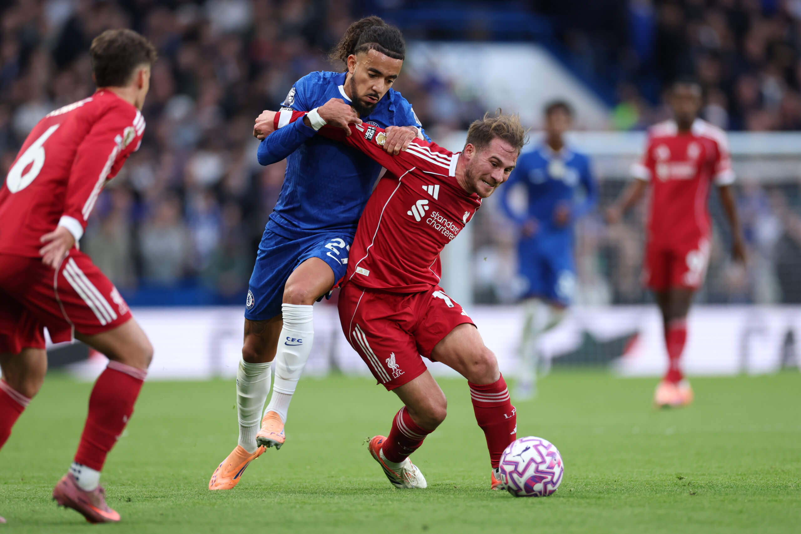 Мало Густо и Алексис Мак Алистър