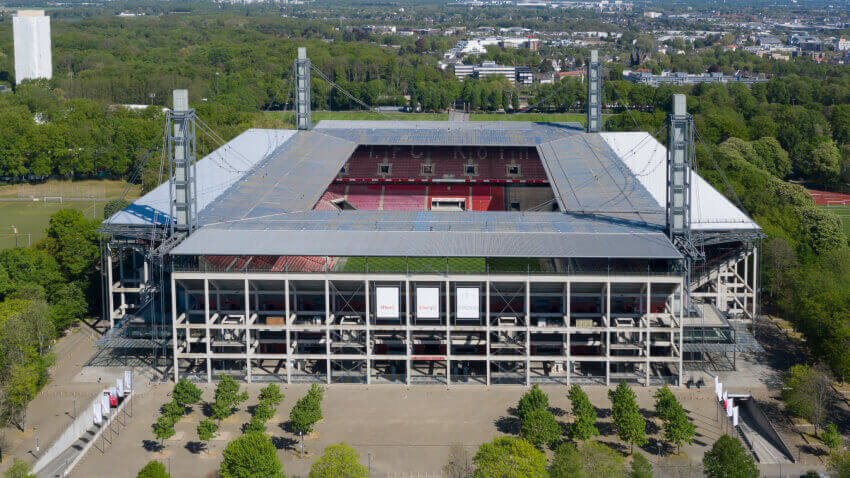 Стадион в Кьолн