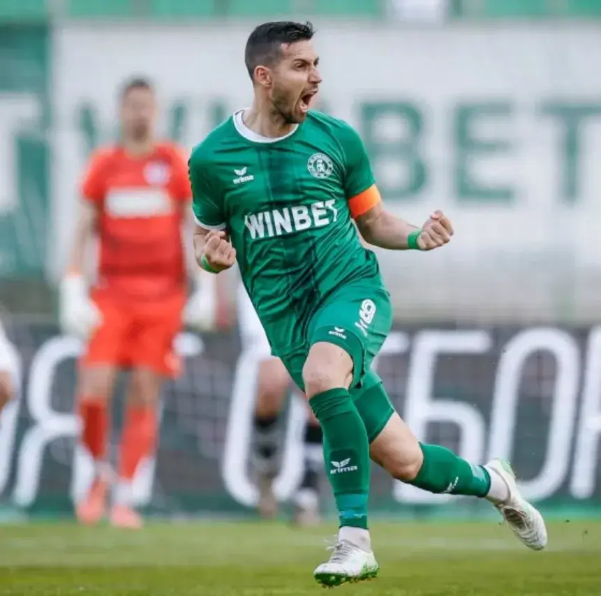 Даниел Генов