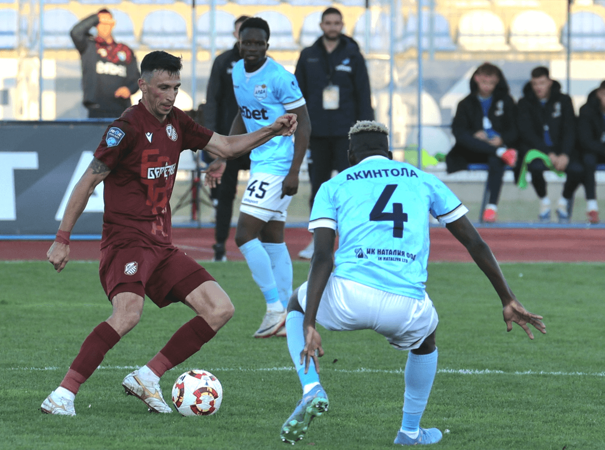 Давид Акинтола