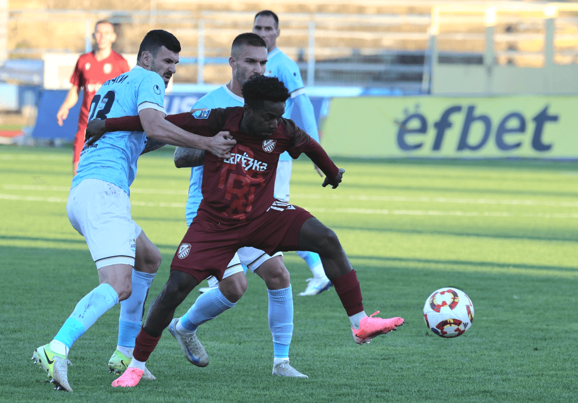 Емил Виячки