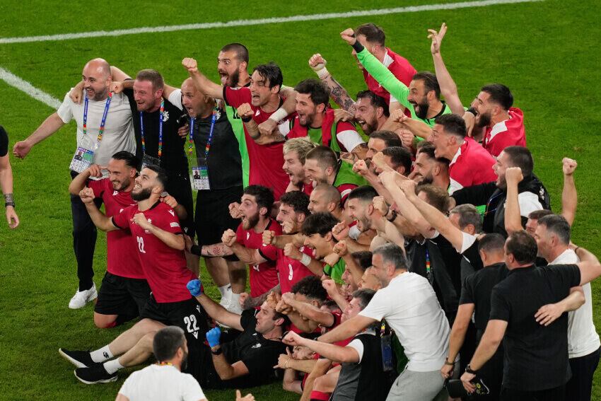 Georgia players celebrate (EURO2024)