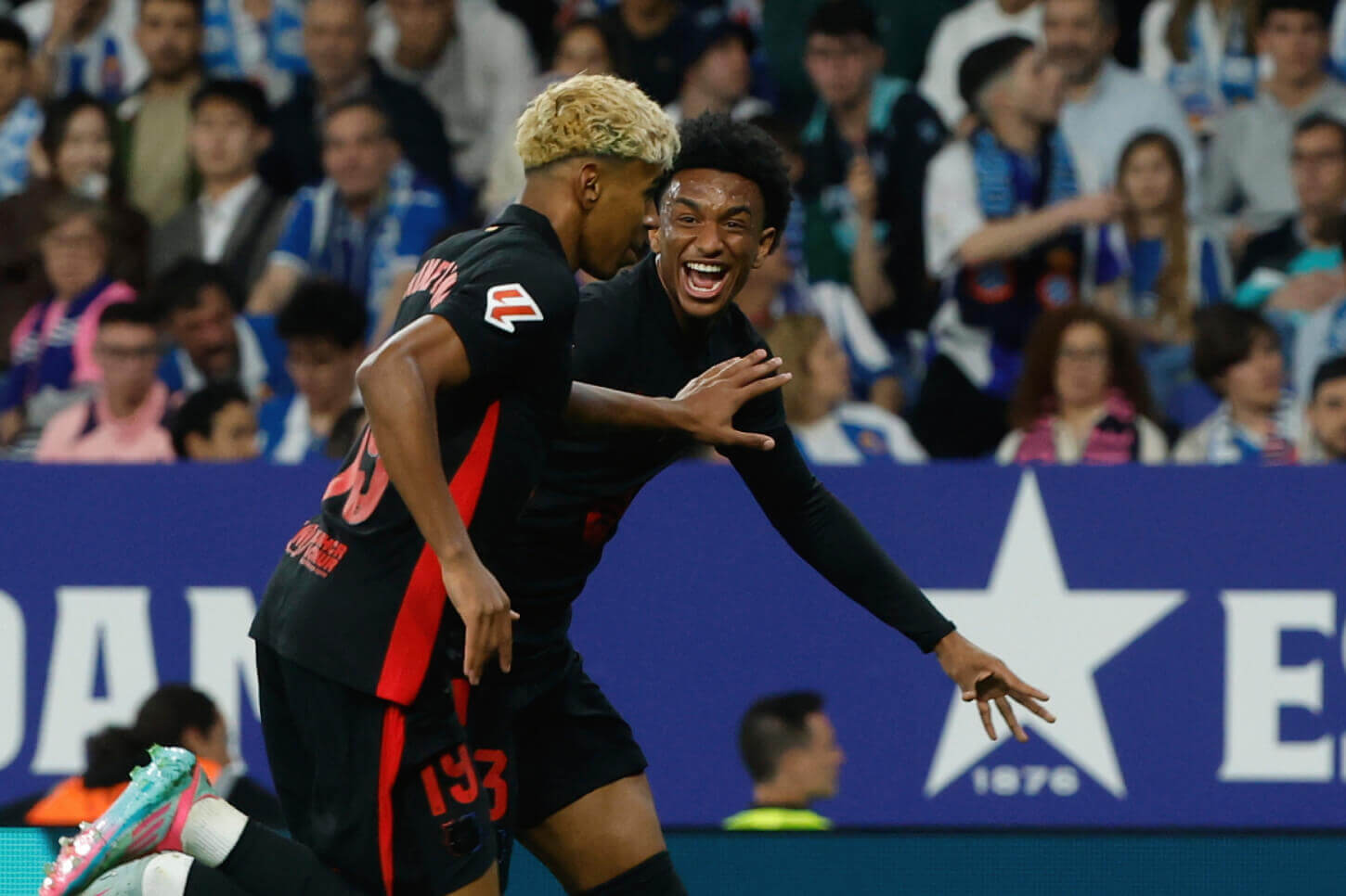 Lamine Yamal celebra un gol