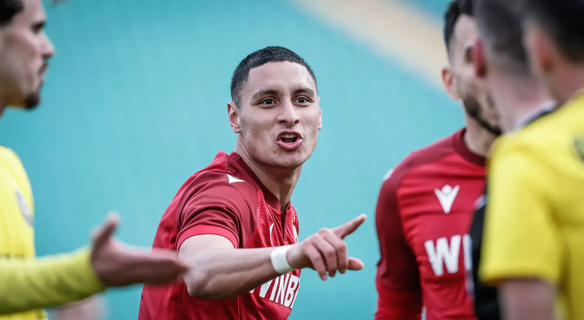 Леандро Годой