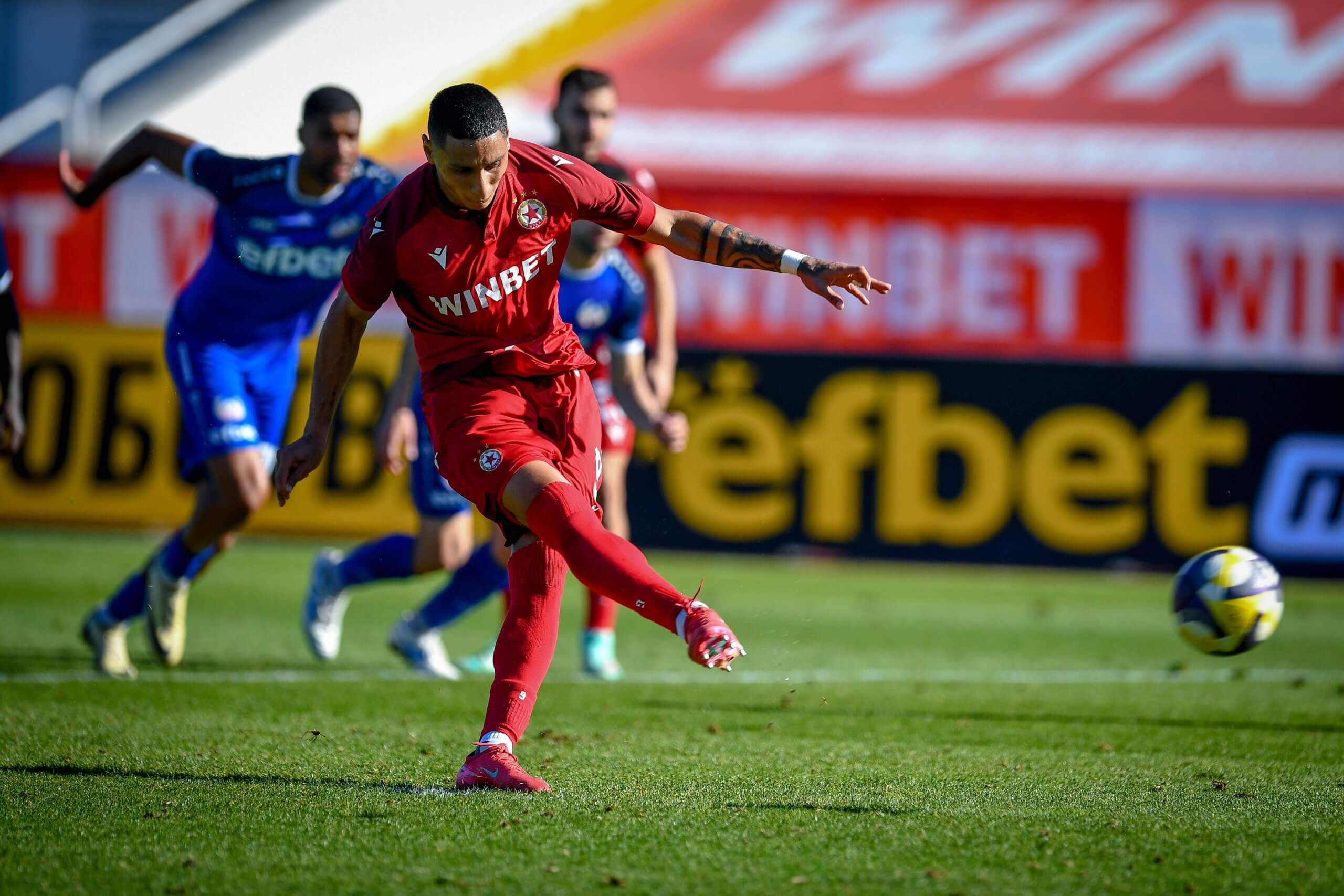 Леандро Годой