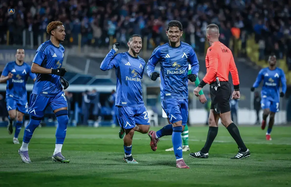 Армстронг Око-Флекс, Мазир Сула и Евертон Бала