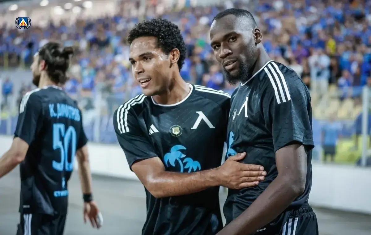 Келиан ван дер Каап и Мустафа Сангаре