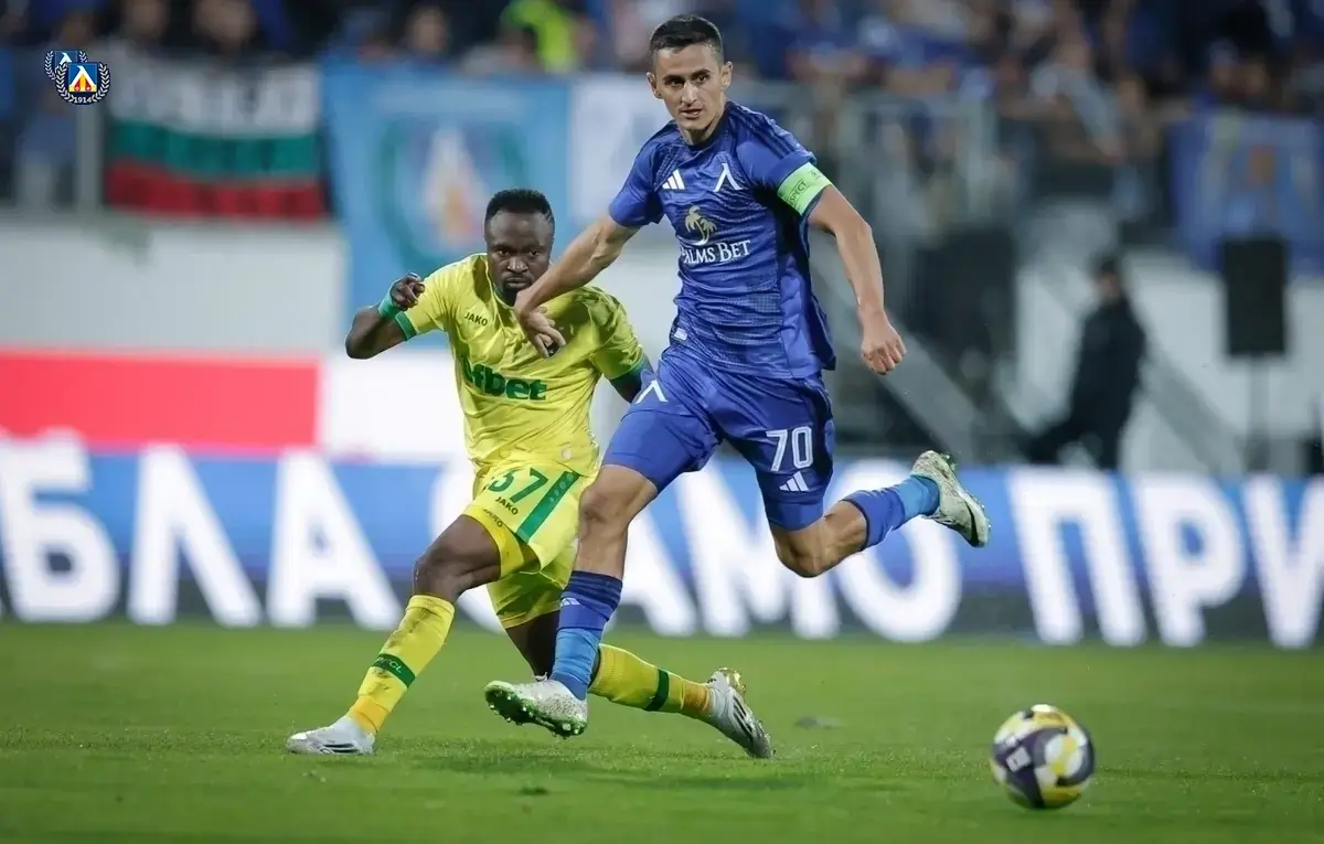 Георги Костадинов и Бърнард Текпетей