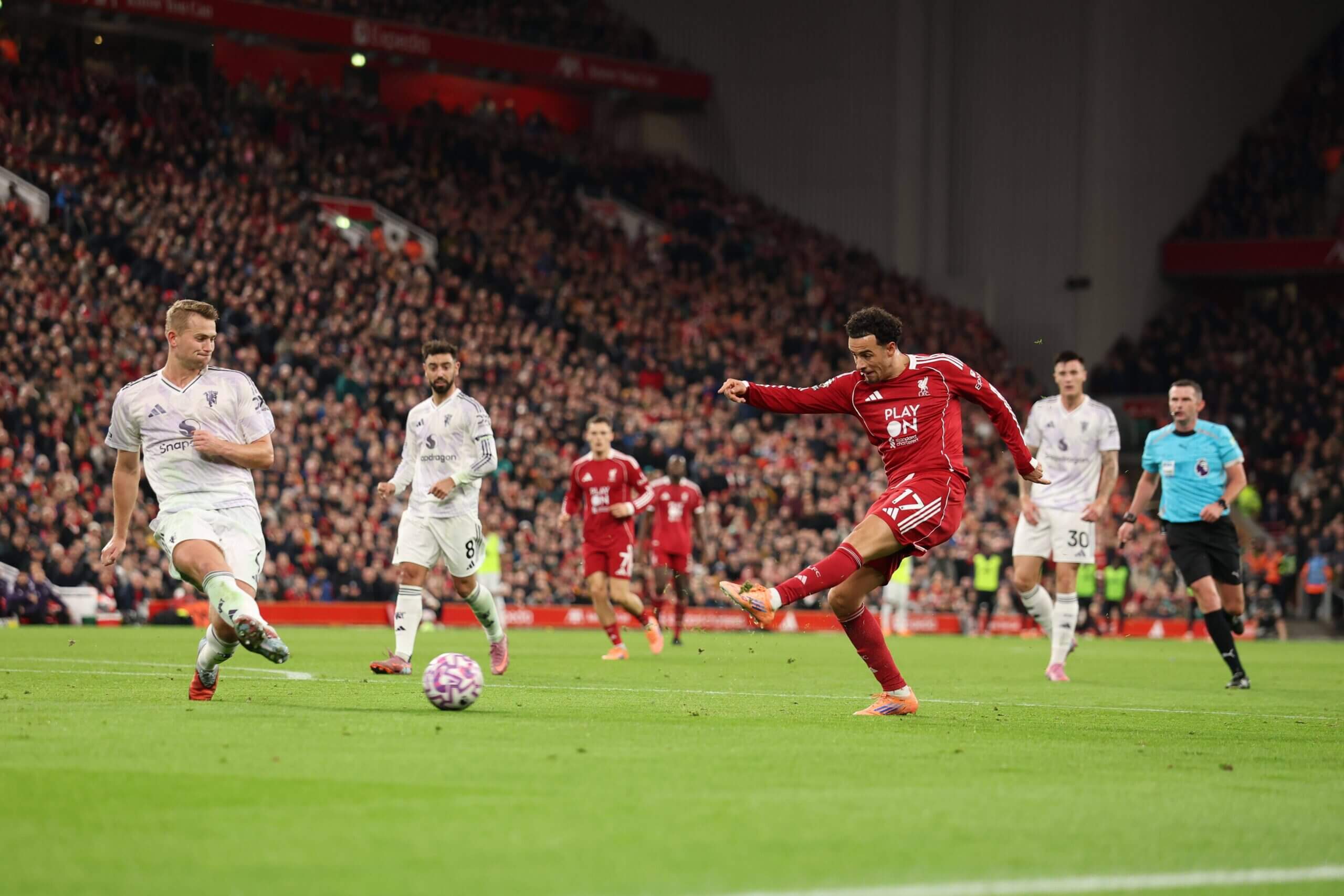 Къртис Джоунс и Матайс де Лихт