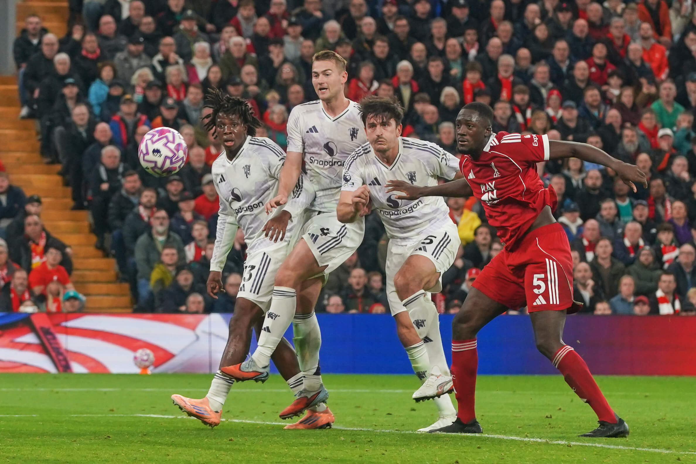 Ибрахима Конате, Хари Магуайър, Матайс де Лихт и Патрик Доргу