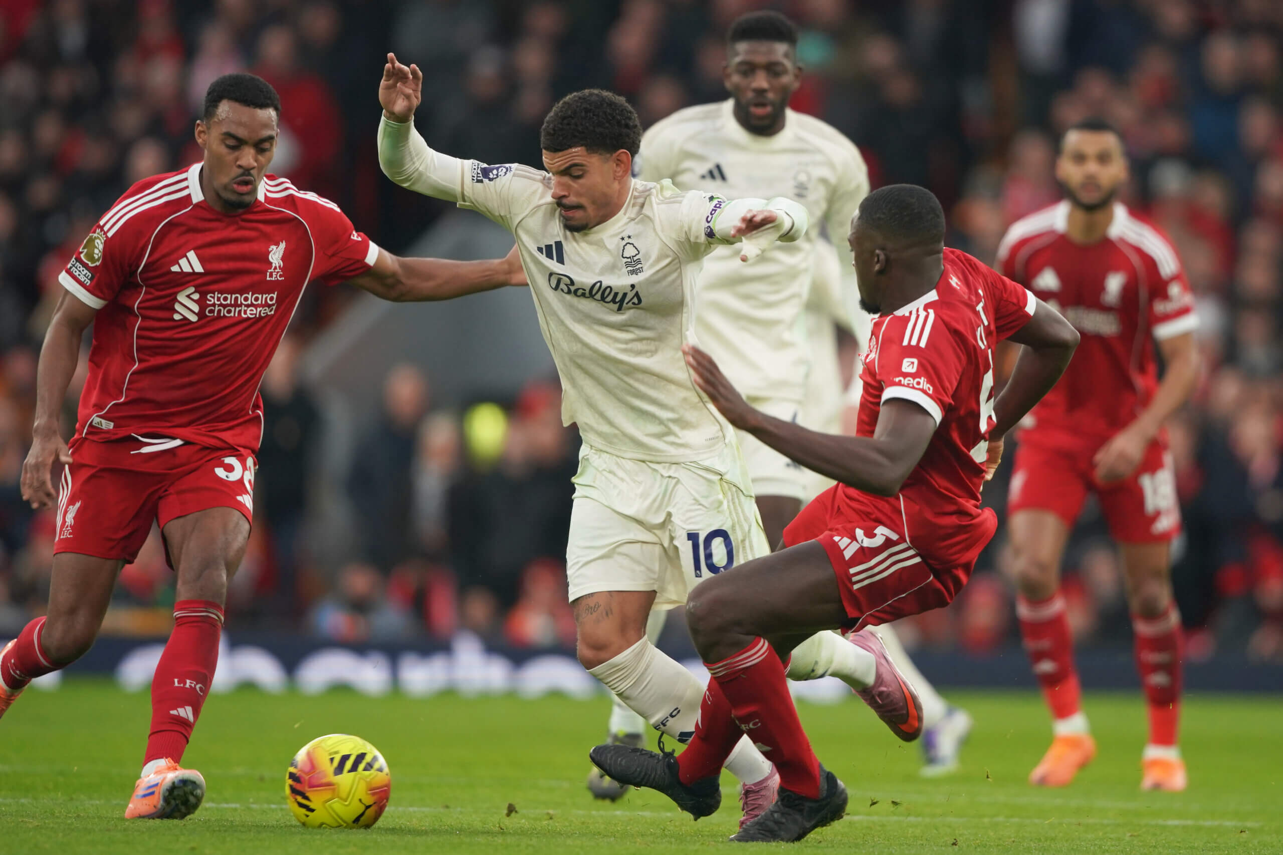 Райън Гравенберх, Ибрахима Конате и Морган Гибс-Уайт