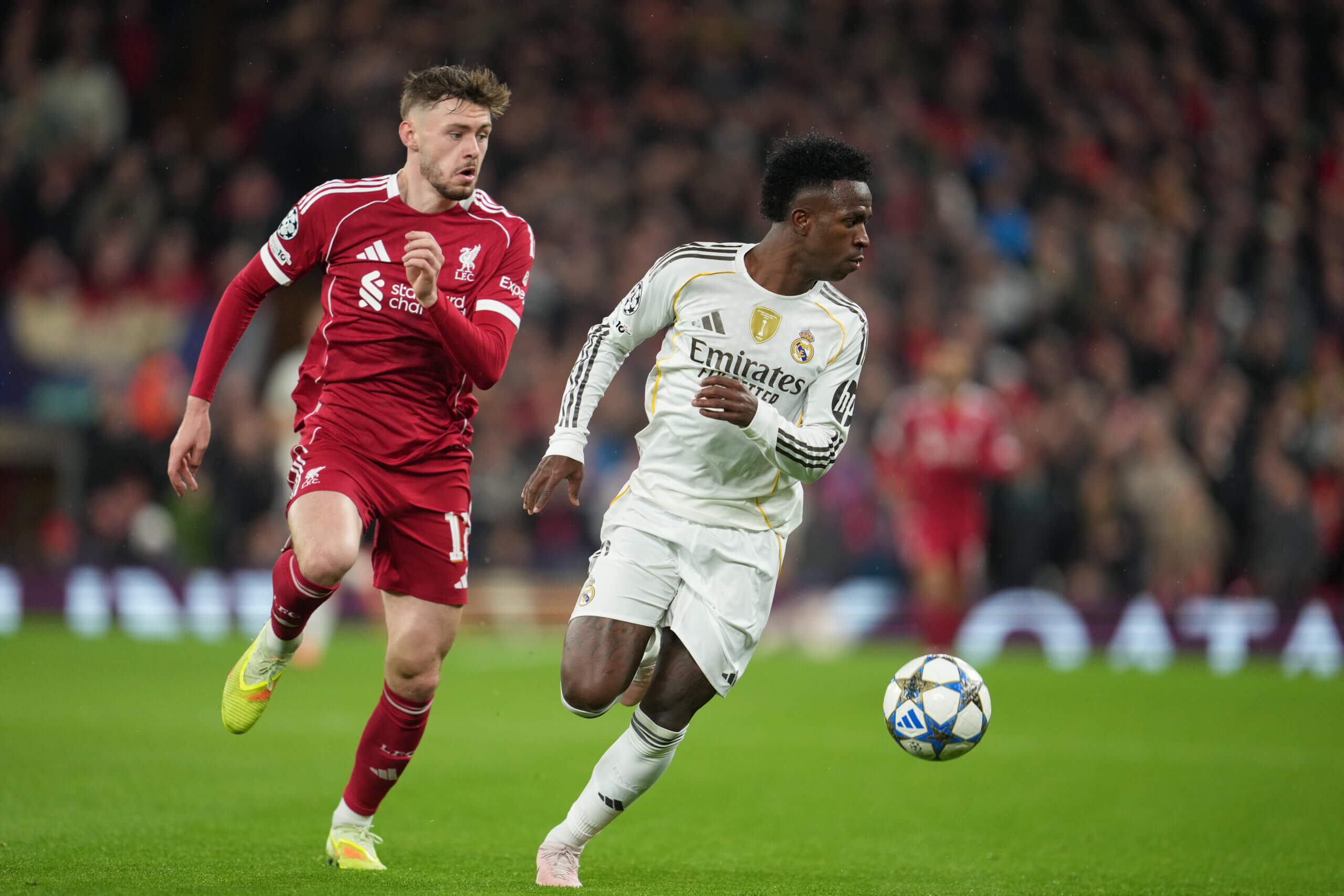 Конър Брадли и Винисиус Жуниор