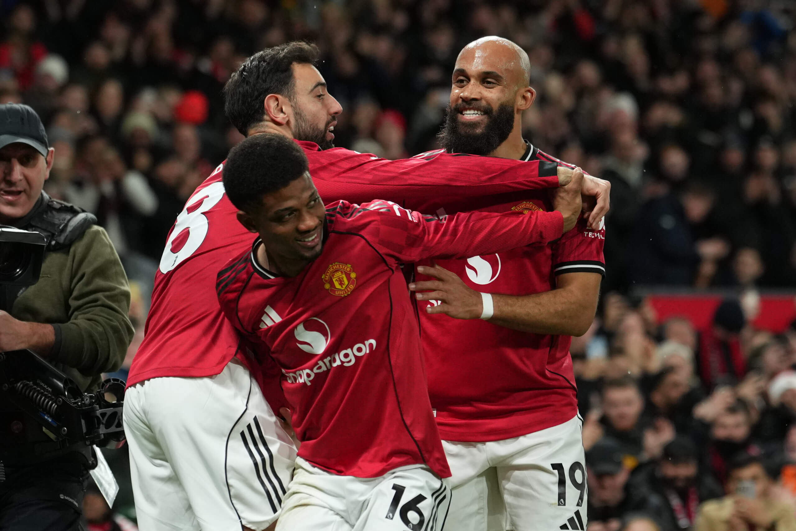 Бруно Фернандеш, Амад Диало и Брайън Мбемо