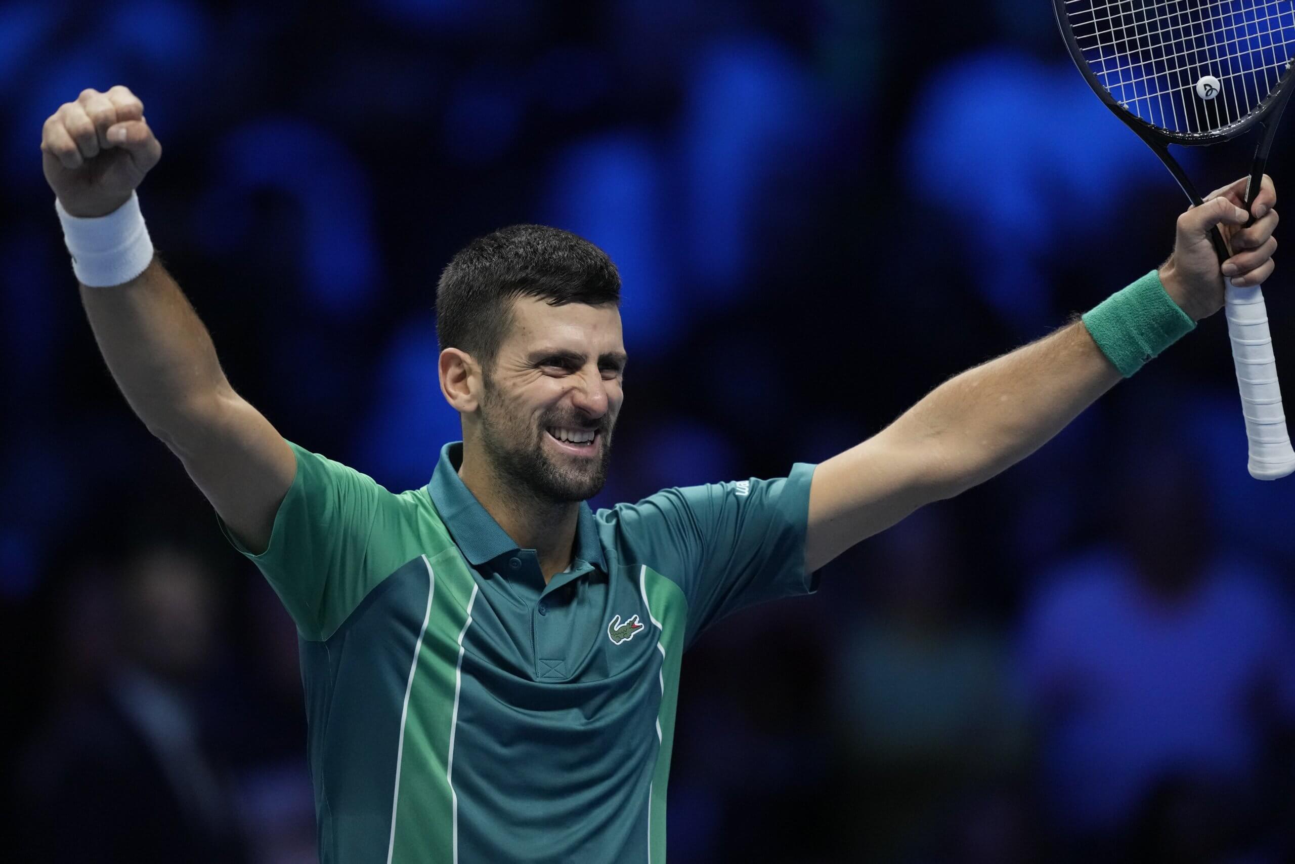 Which of the following playing styles describes best the style of Novak Djokovic?