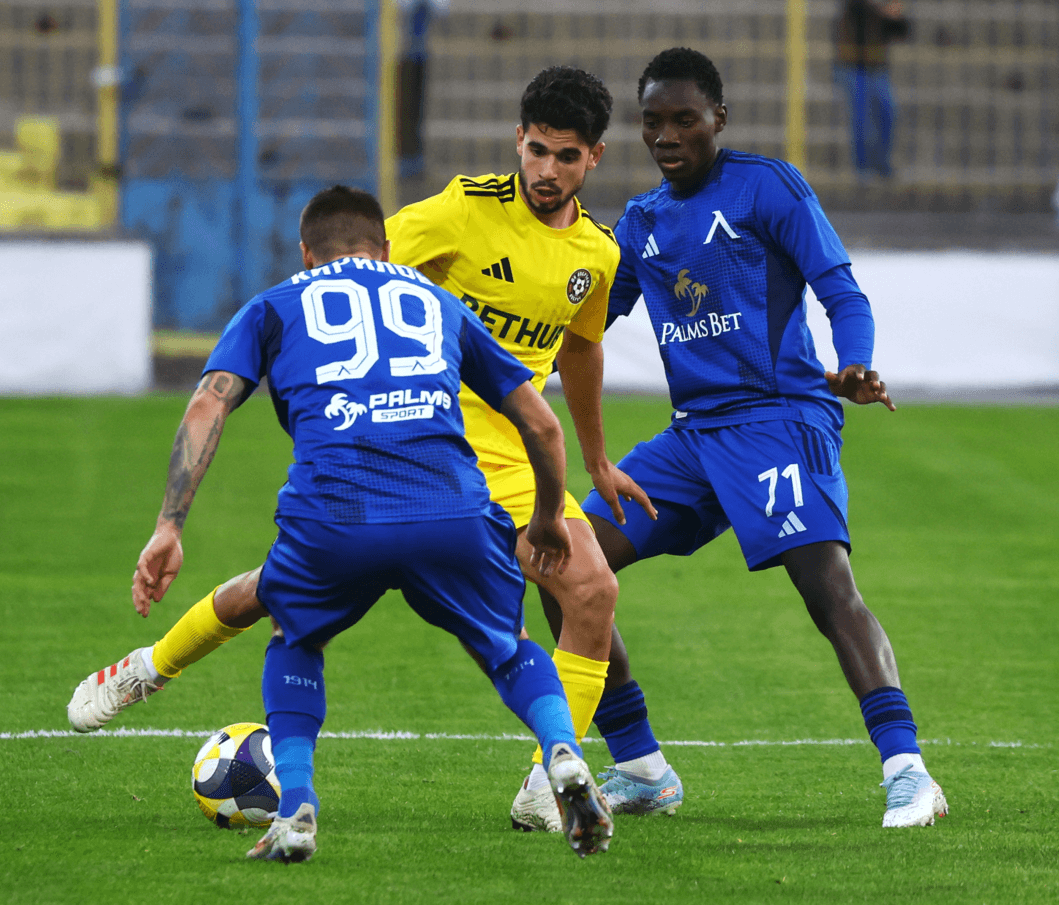 Оливер Камдем