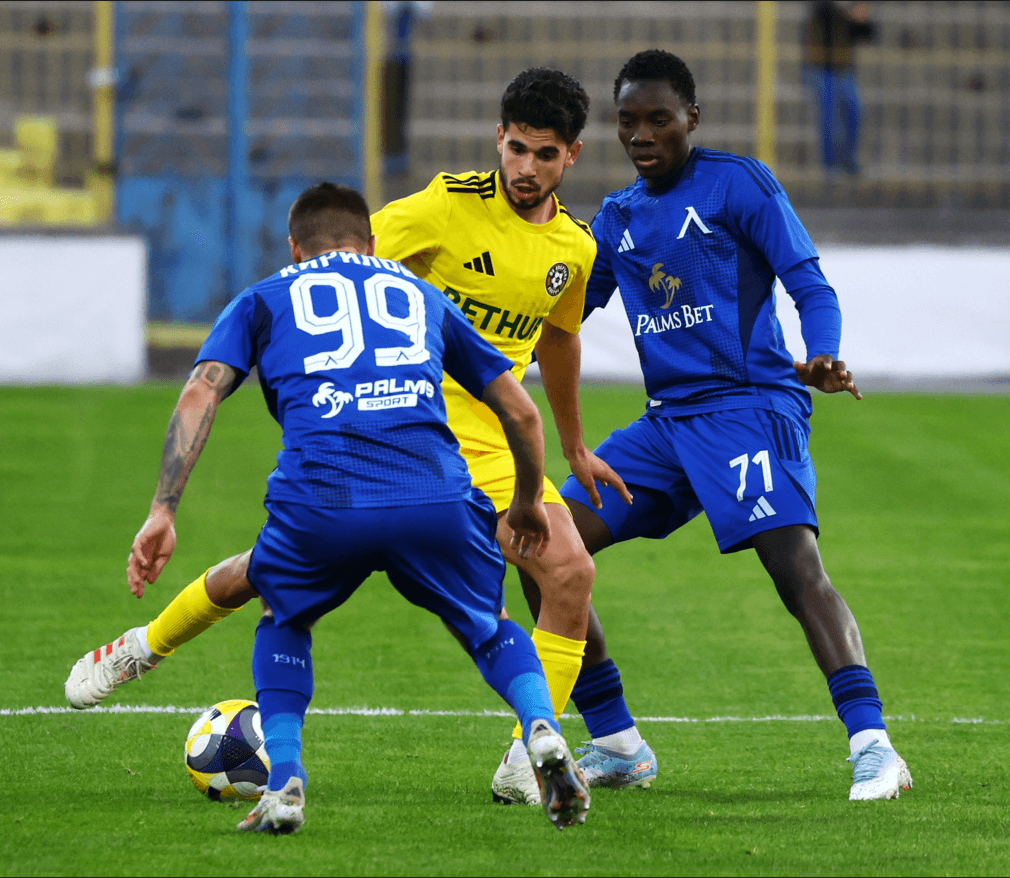 Оливер Камдем