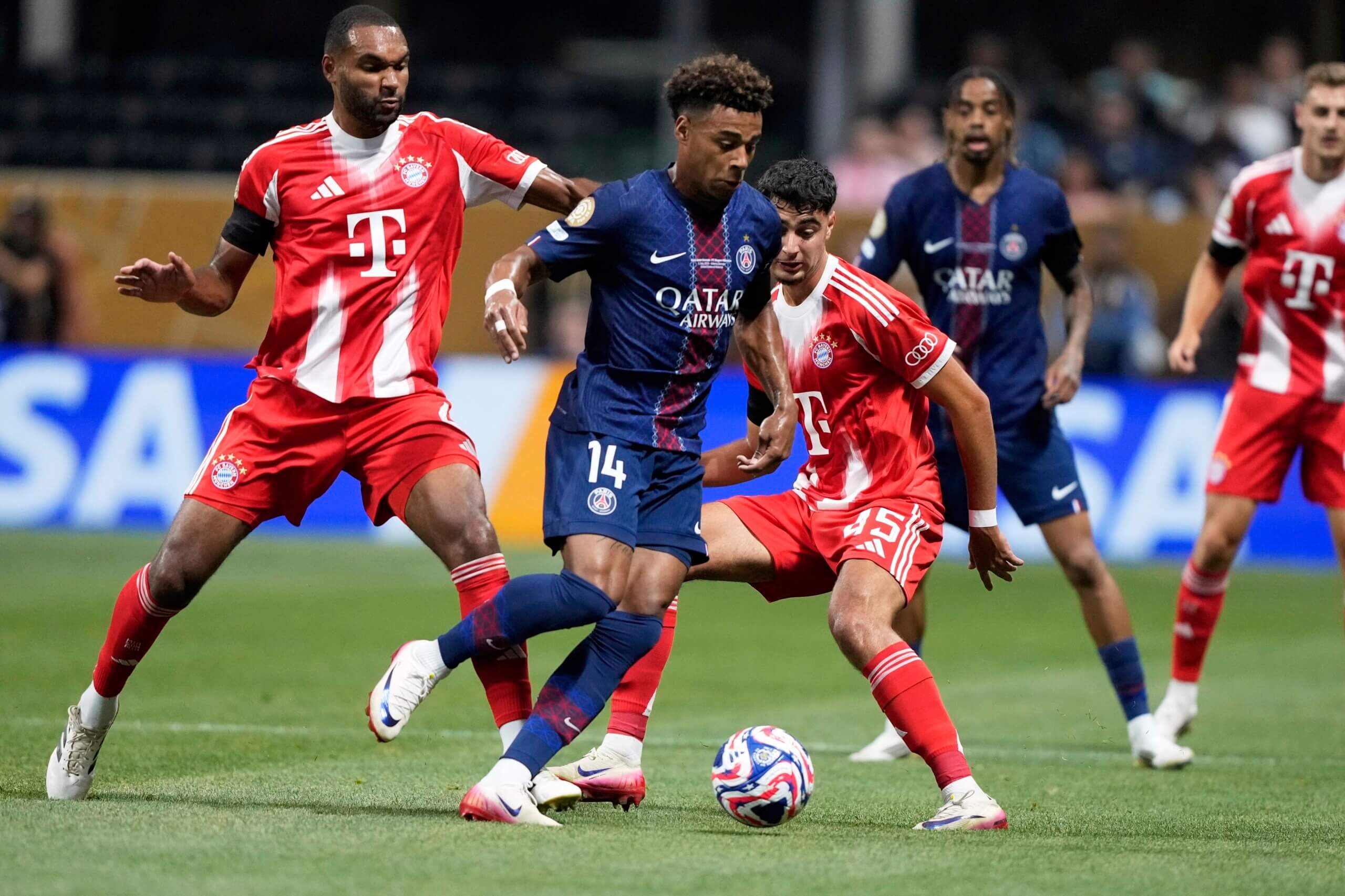 Дезире Дуе, Йонатан Та и Александър Павлович