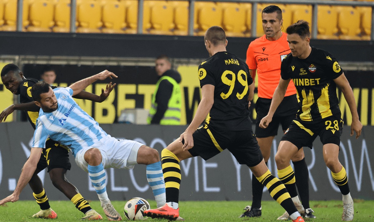 Янис Карабельов