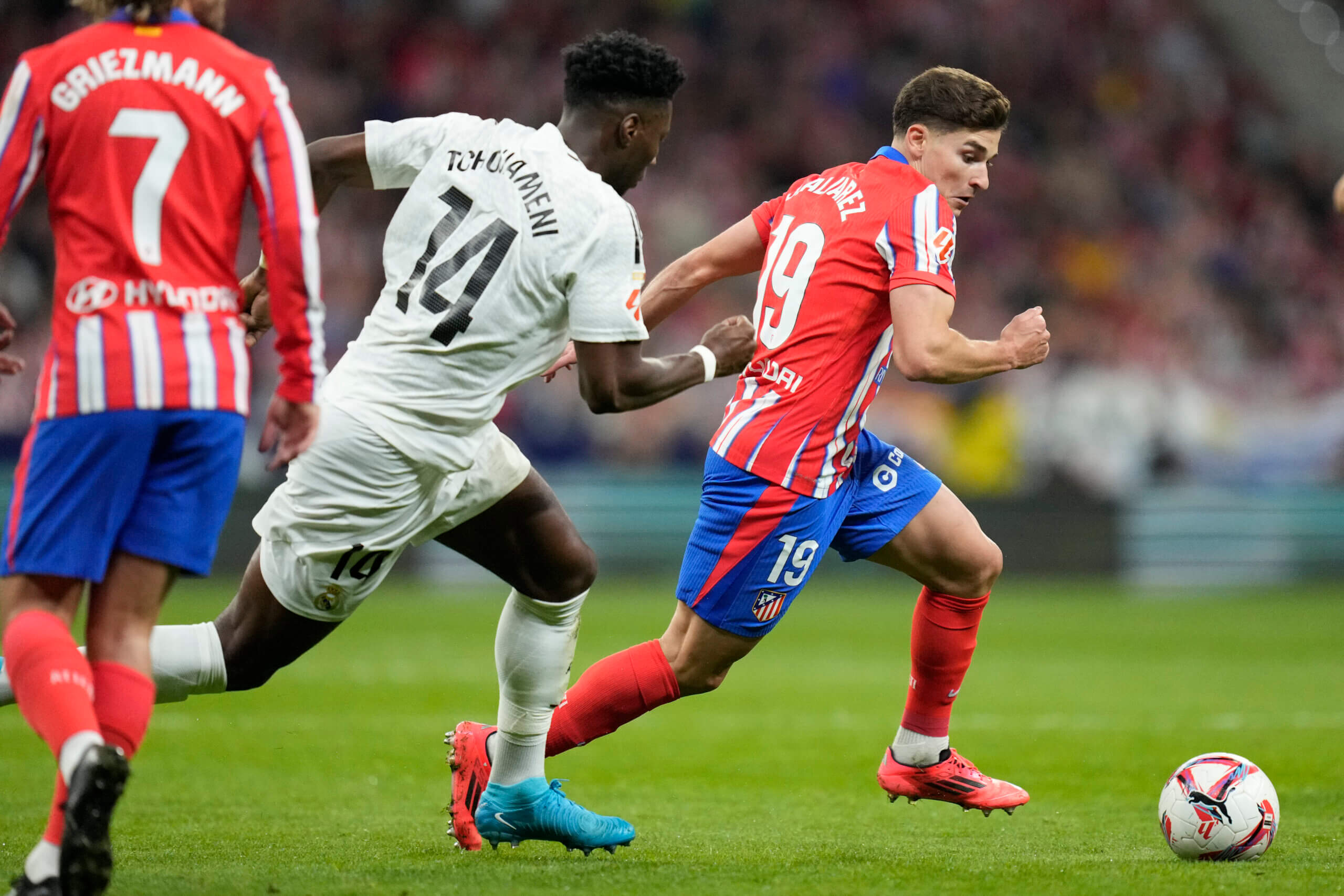 Реал Мадрид - Атлетико Мадрид, Орелиен Чуамени, Хулиан Алварес