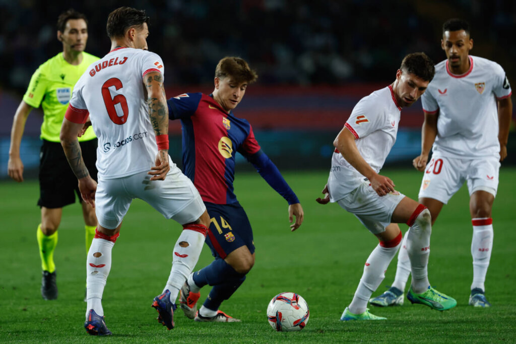 Sevilla jogadores contra Barcelona