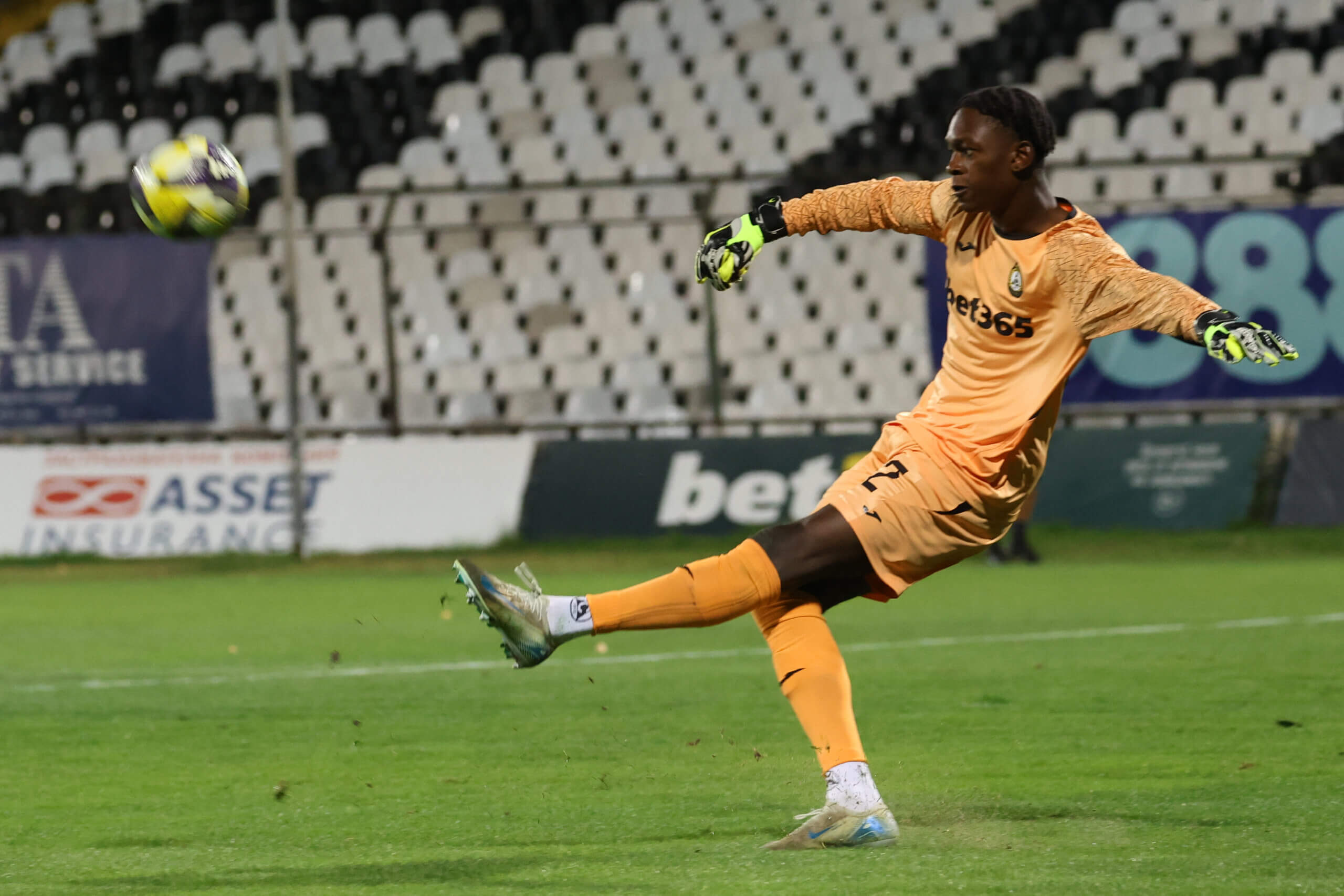 Леви Нтумба