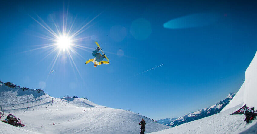 winter sports snowboard