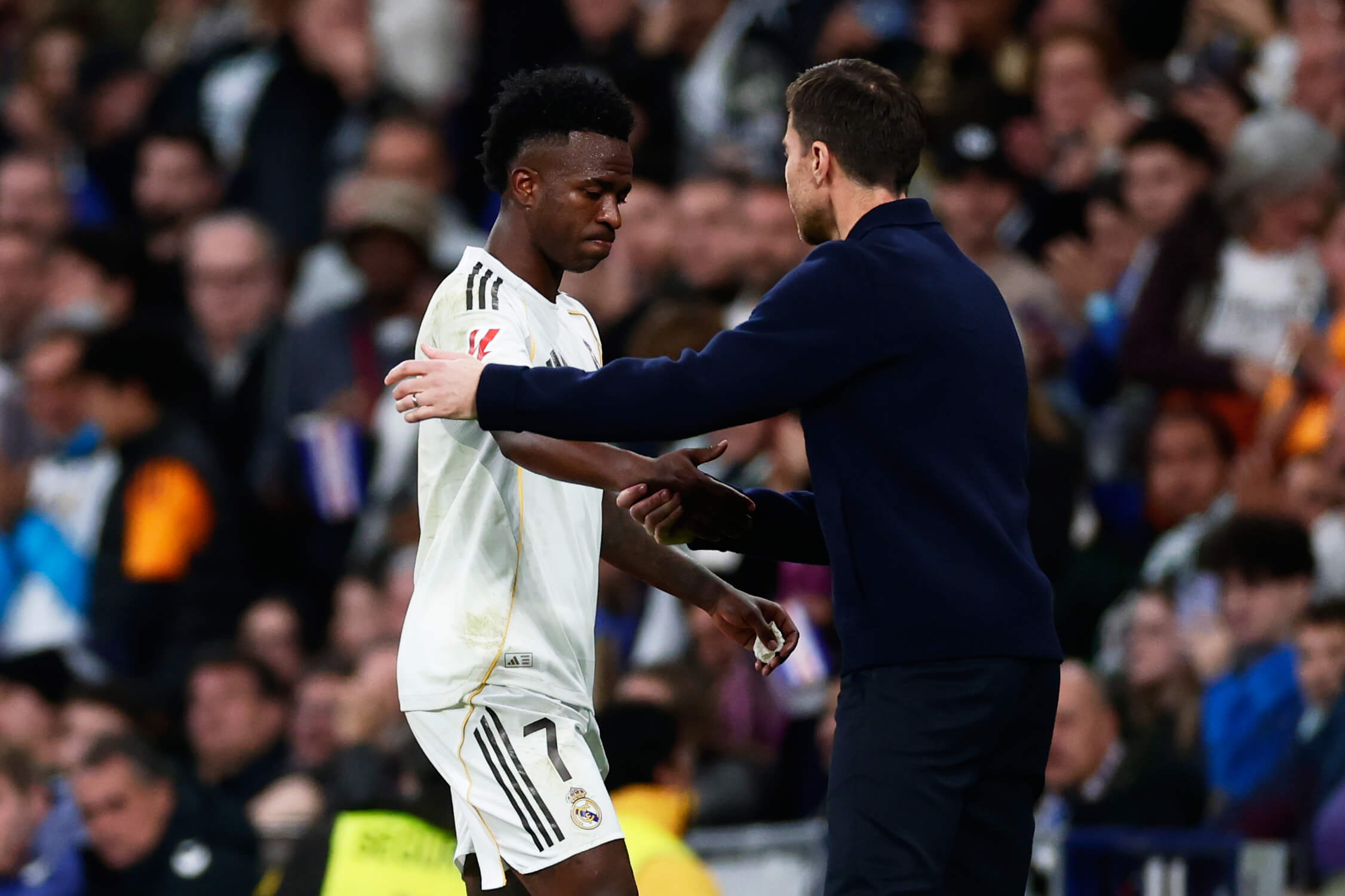 Шаби Алонсо и Винисиус Жуниор