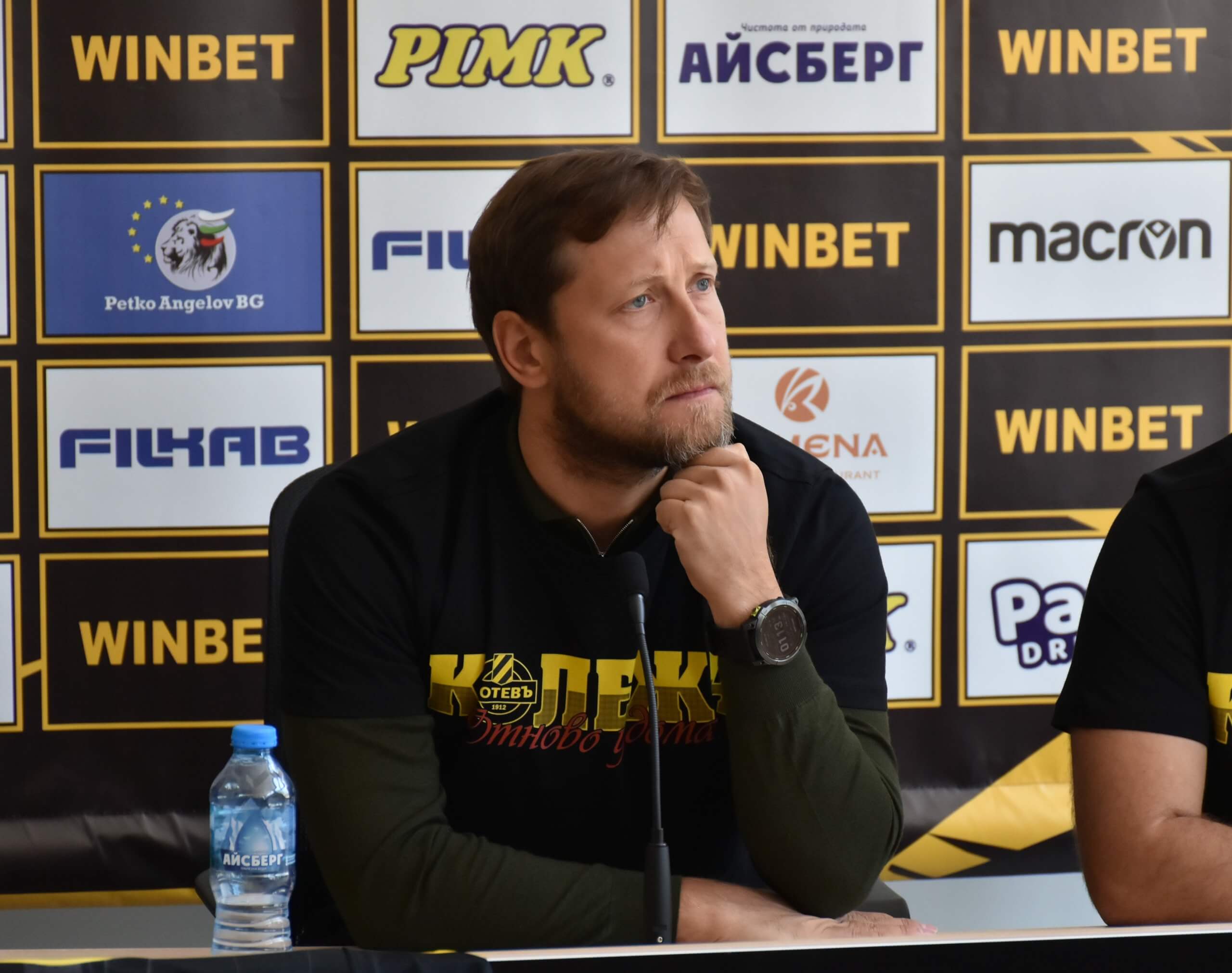 Konferensi pers Anton Zingarevich dan Iliyan Filipov