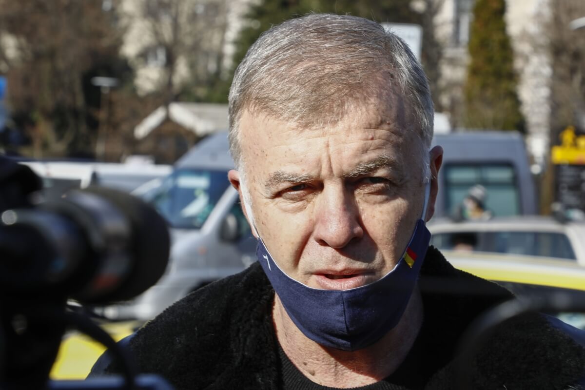 Наско Сираков